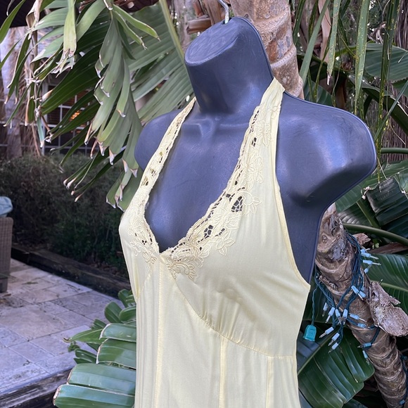 Freestyle, beautiful cut Work embroidery halter dress - Picture 6 of 10